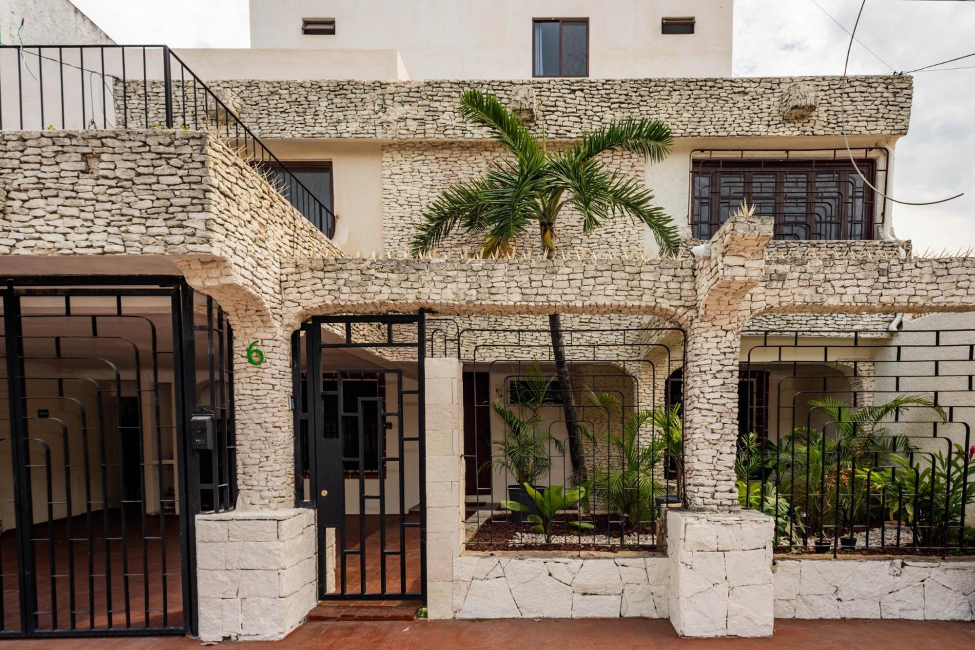 Vica Guest House Con Piscina En La Entrada De La Zona Hotelera Cancun Exterior photo